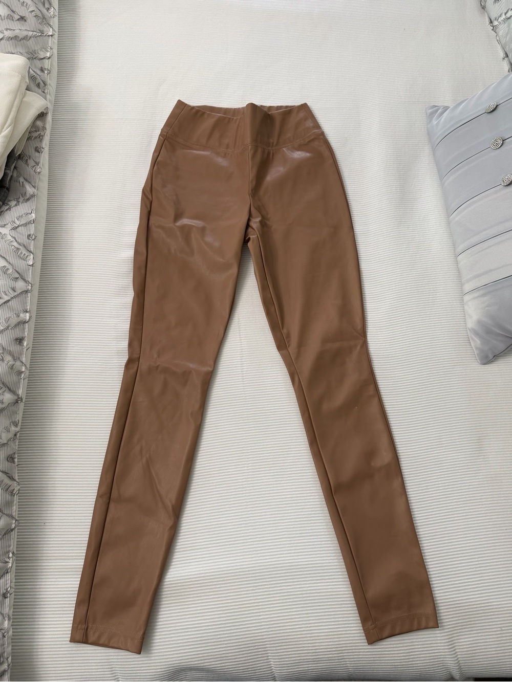 Women's Faux Leather High-Waist Pants - dark tan